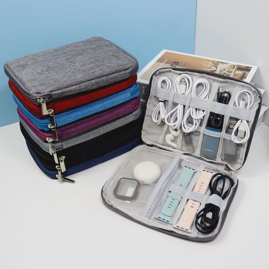 Tech Accessories Travel Organizer Pouch - 1個入り ケーブル収納ケース 多機能ポケット付き 電子機器アクセサリーボックス オフィスや旅行用 ケーブル、充電器、メモリーカード、各種機器の収納に最適